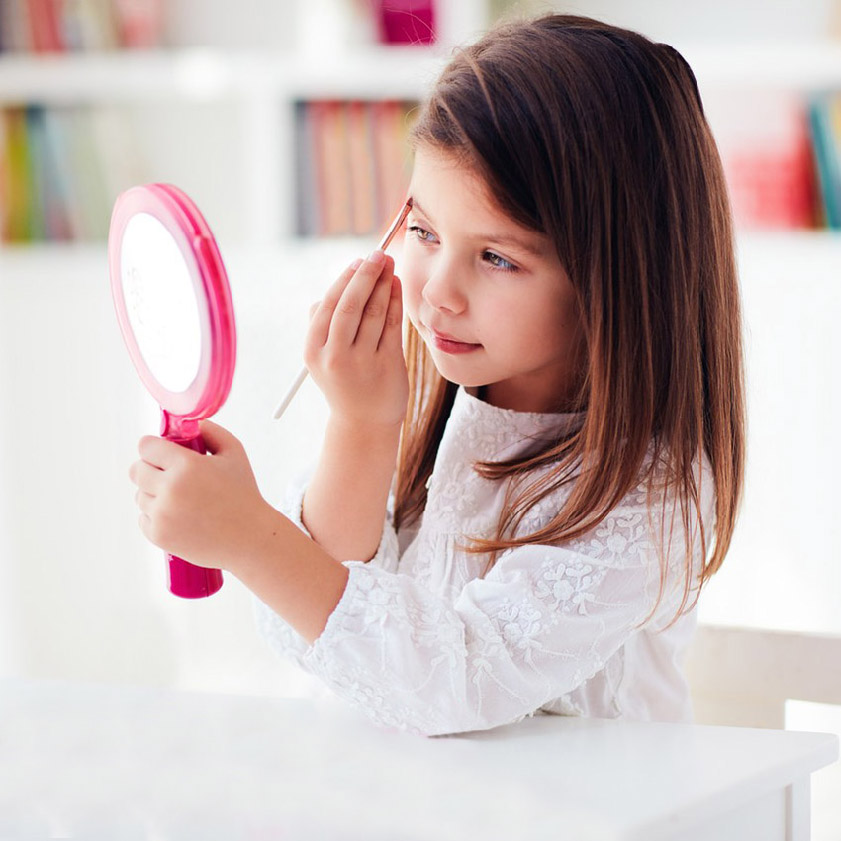 Por qué los conjuntos de casos cosméticos son esenciales para las rutinas de belleza amigables con los viajes
